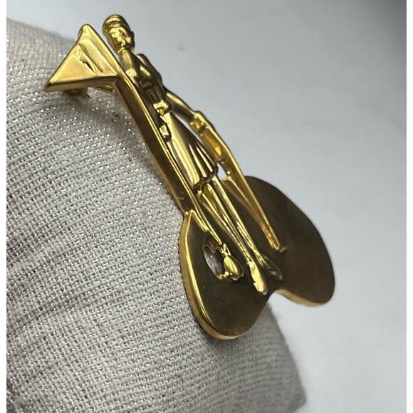 Lady Golfer Pin/Brooch Vintage, Gold Bezel, Shiny Gold Lady Golfer, CAJC Design - Picture 4 of 10